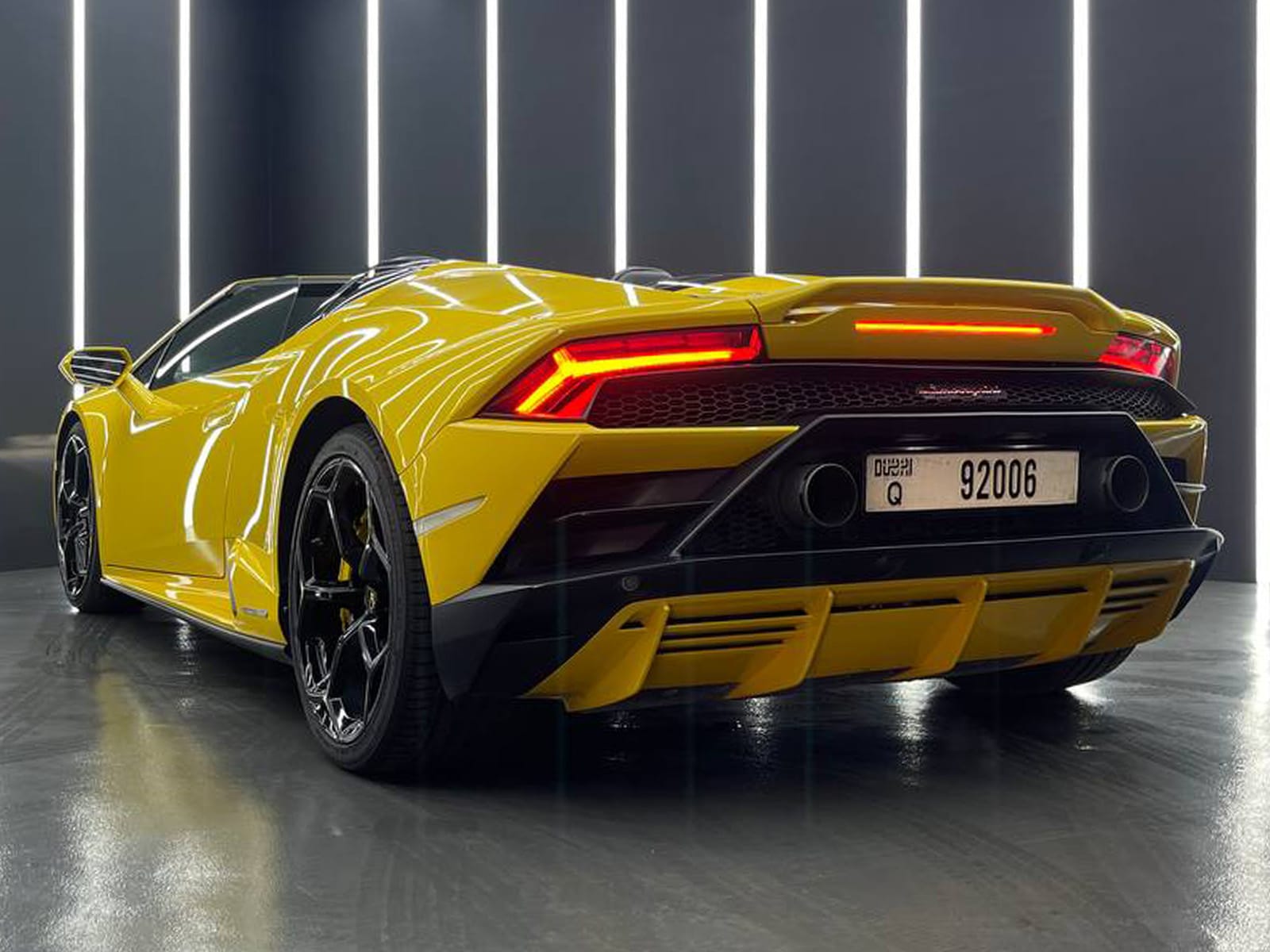 Lamborghini Huracan EVO 4 Lamborghini Huracan EVO - Image 4