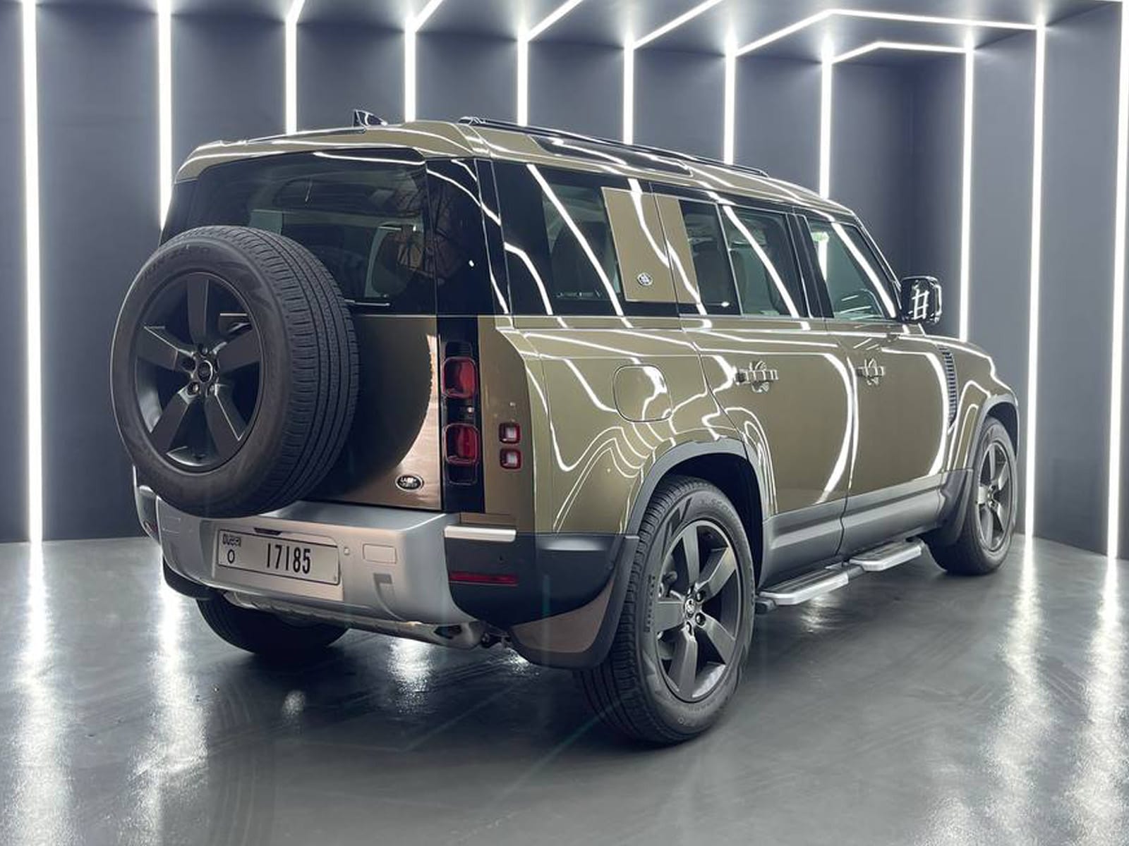 Discover the New Range Rover Defender 2024 Model 6 Discover the New Range Rover Defender 2024 Model - Image 6